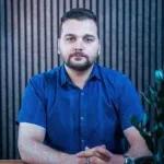 افشین کرمیان